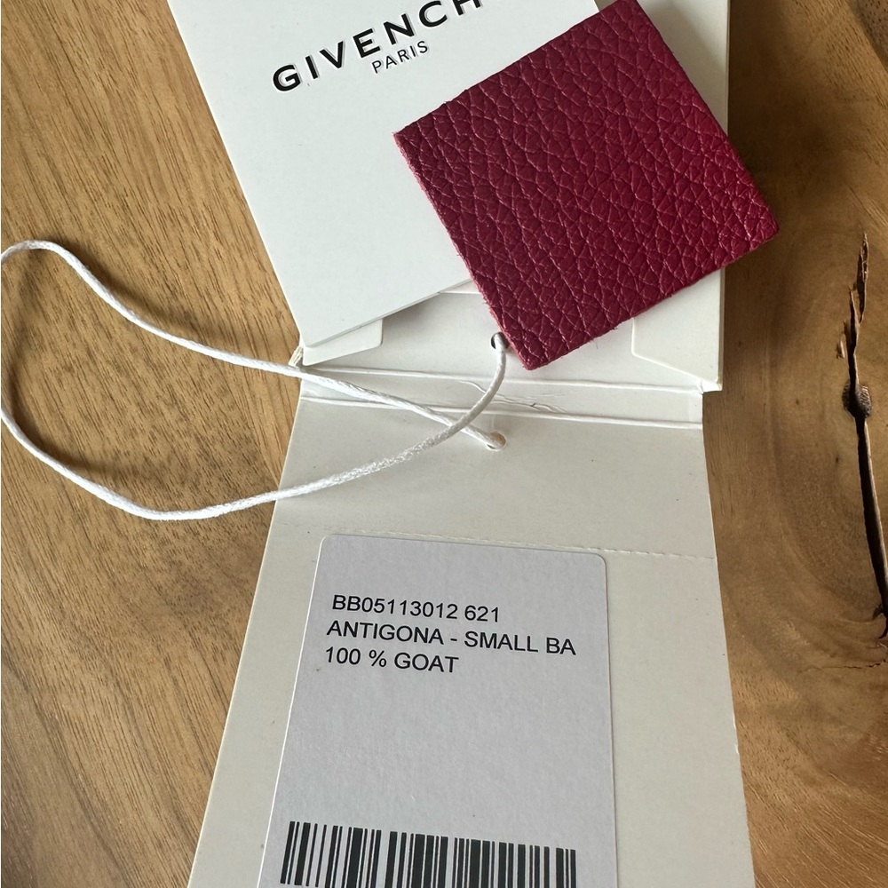 Givenchy Small Antigona Raspberry - Picture 8 of 8
